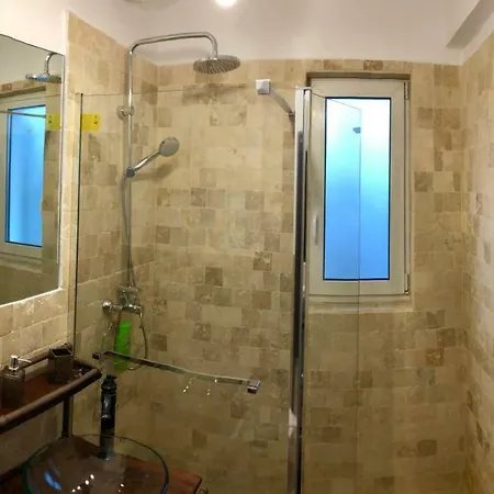 I'm 3 - City Center Apartment *